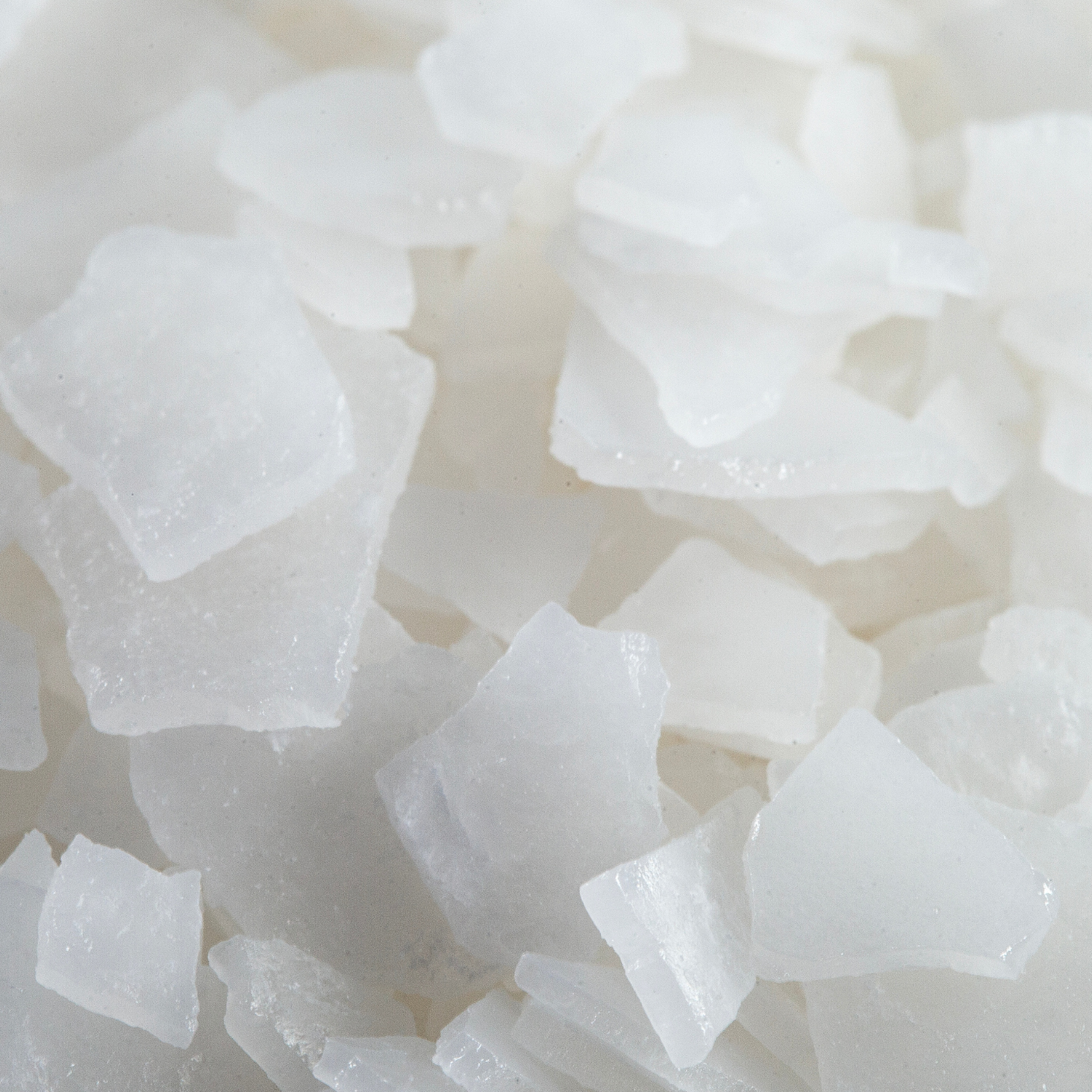 Magnesium_Flakes_9399b5bc-a96a-4027-aeb5-91536b5e0e84.png