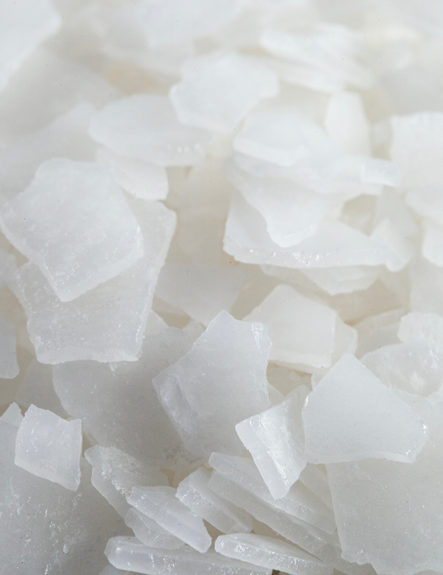 Magnesium_Flakes_9399b5bc-a96a-4027-aeb5-91536b5e0e84.png