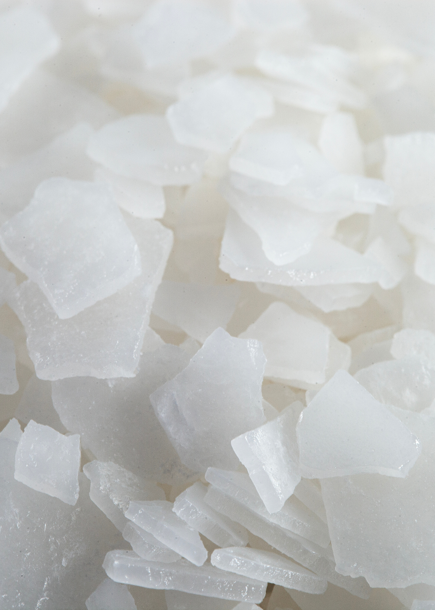 Magnesium_Flakes_9399b5bc-a96a-4027-aeb5-91536b5e0e84.png