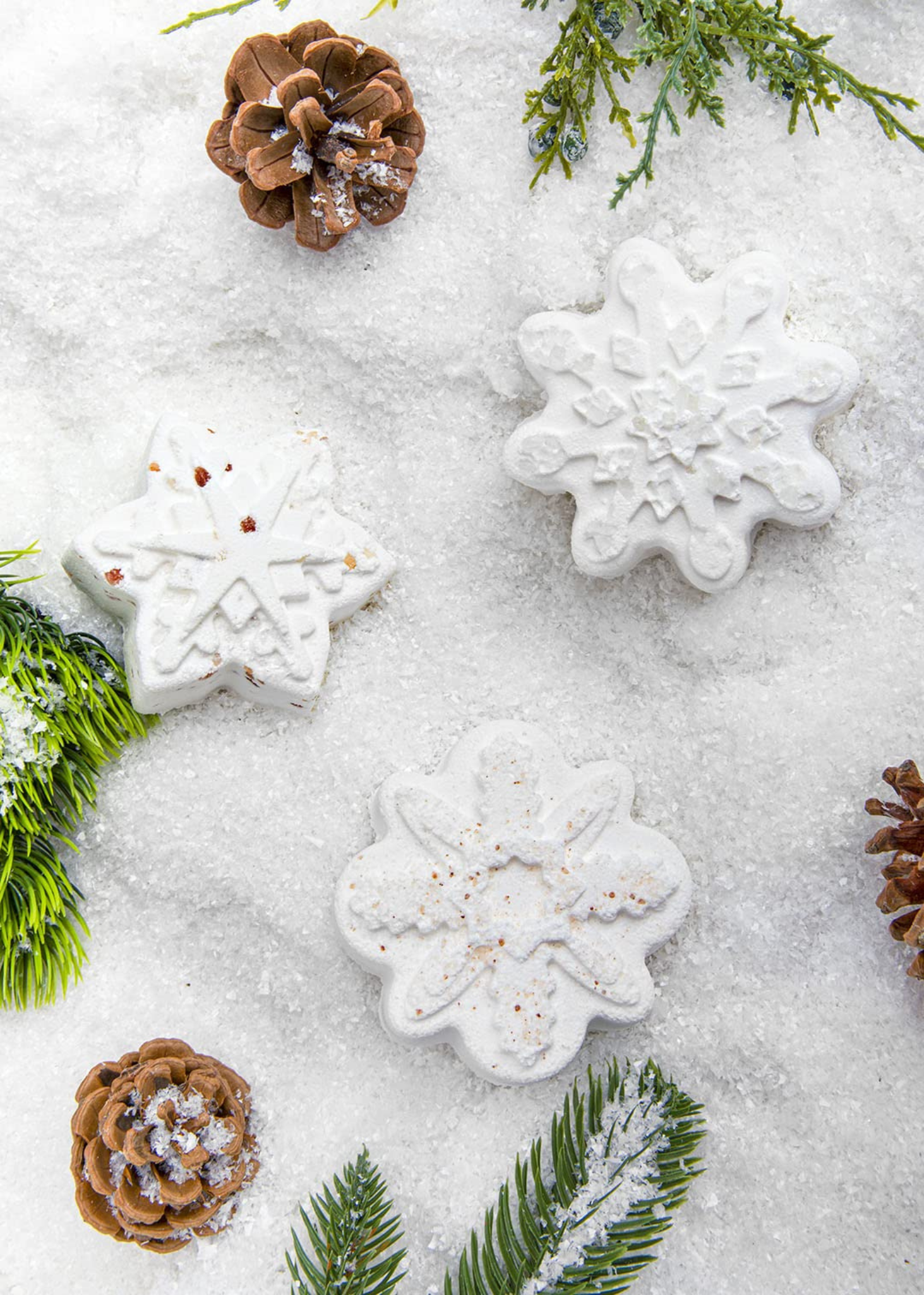 Snowflake_Bath_Bombs.png